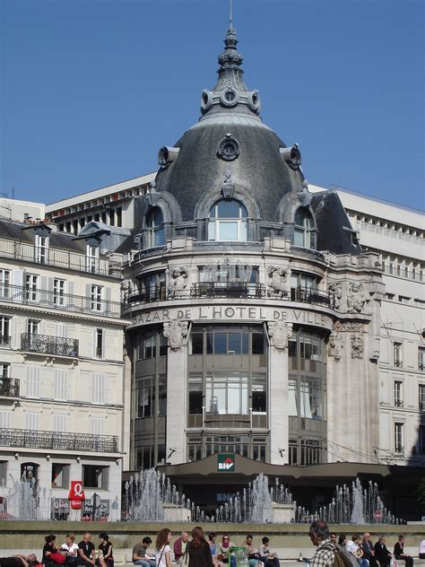 chanel bazar de l hotel de ville|le bazar de l'hôtel.